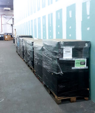 Archives de Paris - Couloir avec palettes