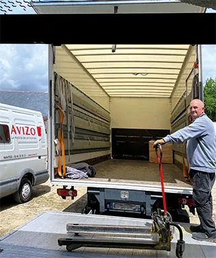 déménagement professionnel à la médiathèque de Carquefou - Diapo arrière camion