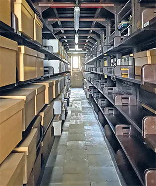 Archives départementales de Gironde - Traitement documentaire - allée d'archives